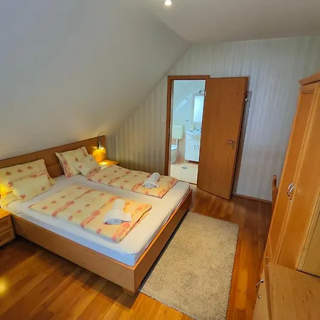 Homestay szállás Sárga Ház