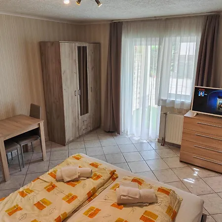 Homestay szállás Sárga Ház Balatonfüred