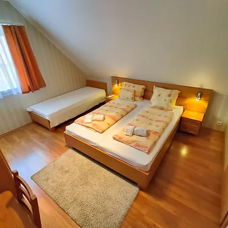 Sárga Ház Homestay szállás