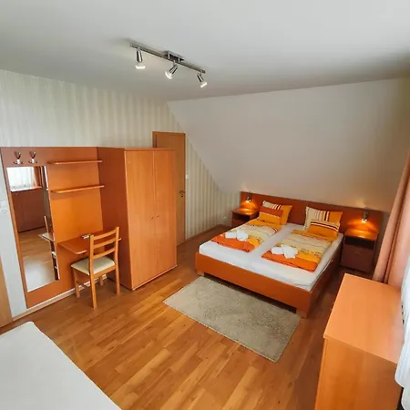 Homestay szállás Sárga Ház *